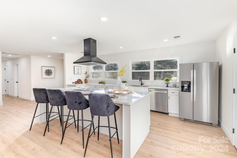 Property image 3 at 3501 Eastway Drive, Charlotte, NC 28205