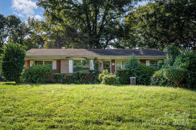 Property image 3 at 1814 Eastway Drive, Charlotte, NC 28205