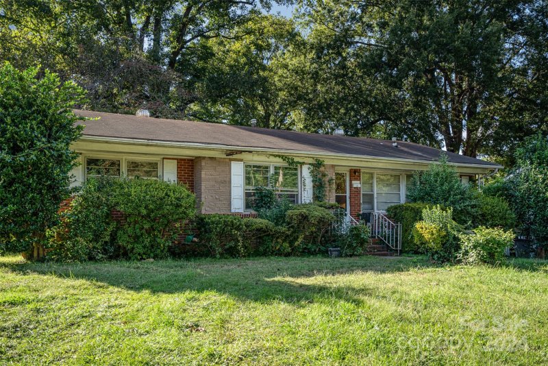 Property image 4 at 1814 Eastway Drive, Charlotte, NC 28205