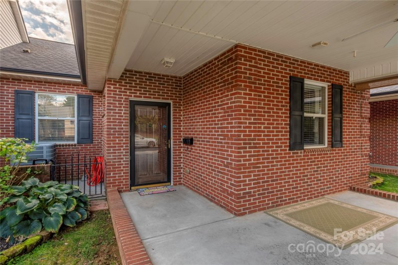 Property image 4 at 6230 Orchid Court, Denver, NC 28037
