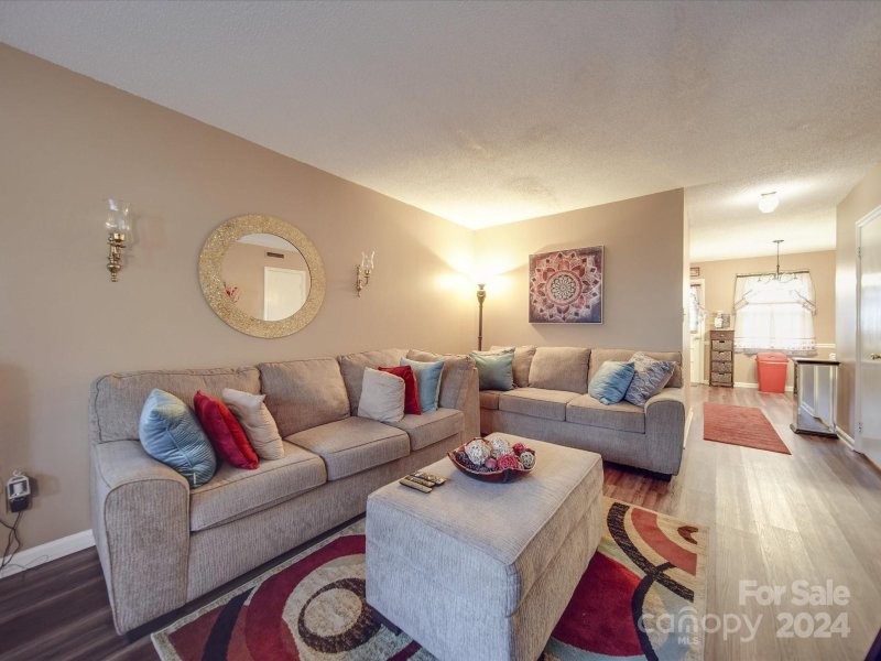 Property image 3 at 921 Nottingham Drive, Gastonia, NC 28054