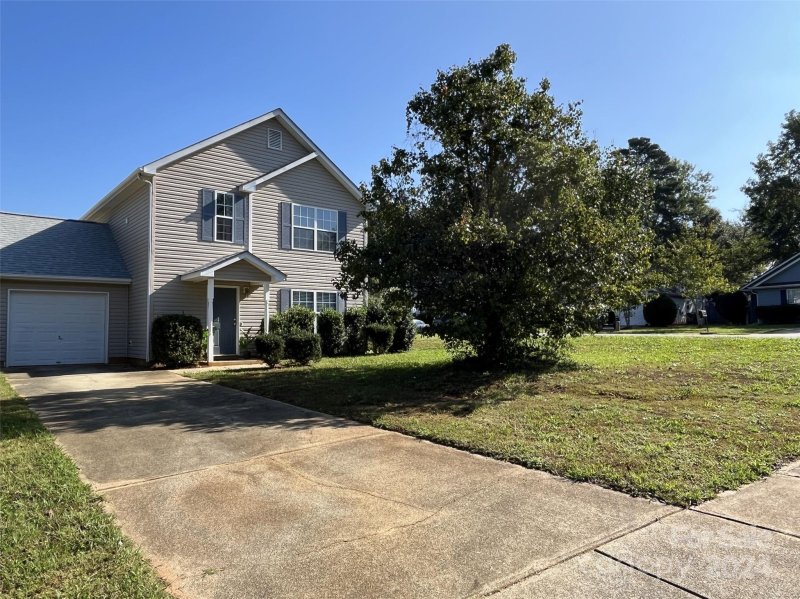 Property image 2 at 3104 Birchstone Lane, Charlotte, NC 28269