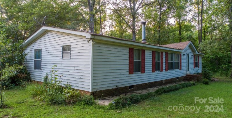 Property image 2 of 9226 Maggie Robinson Road in Triple C Mini Ranches, Waxhaw, NC 28173