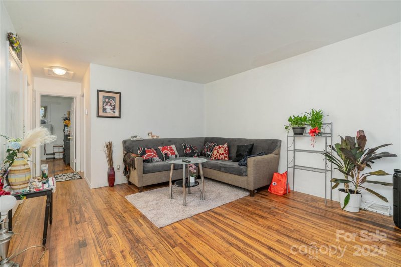 Property image 5 at 533 Camrose Drive, Charlotte, NC 28215