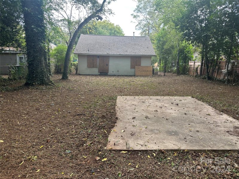 Property image 4 at 2420 Dundeen Street, Charlotte, NC 28216