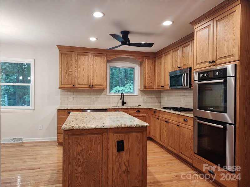 Property image 5 at 7120 Benita Drive, Charlotte, NC 28212