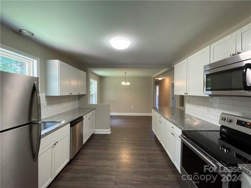 Property image 5 at 313 Newburg Lane, Matthews, NC 28105