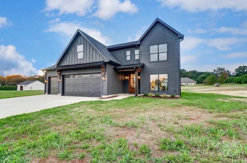 Property image 2 at 3184 Burlingame Drive, Crouse, NC 28033