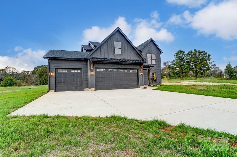 Property image 3 at 3184 Burlingame Drive, Crouse, NC 28033