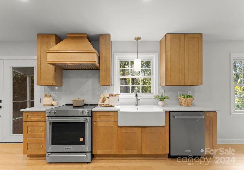 Property image 3 at 2400 Seth Thomas Road, Charlotte, NC 28210