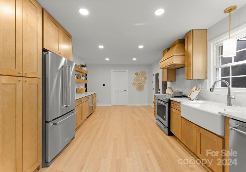 Property image 5 at 2400 Seth Thomas Road, Charlotte, NC 28210