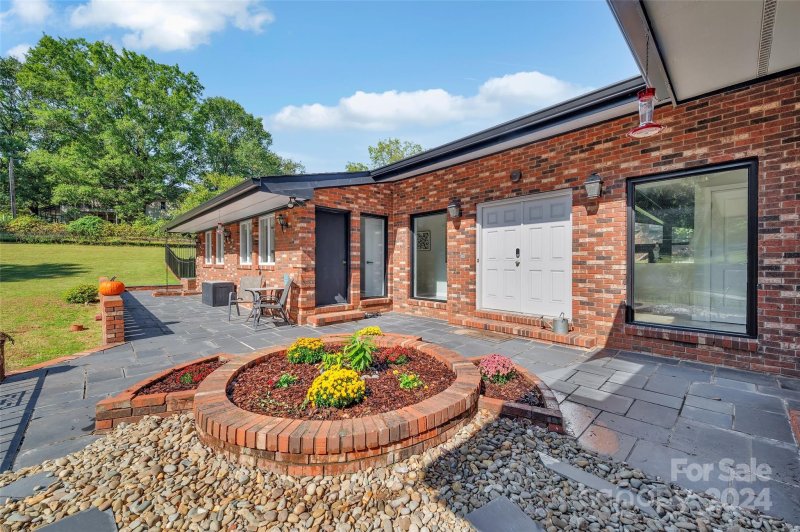 Property image 3 at 406 Pine Street, Harrisburg, NC 28075