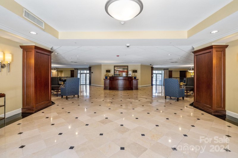 Property image 4 at 300 W 5th Street, Charlotte, NC 28202