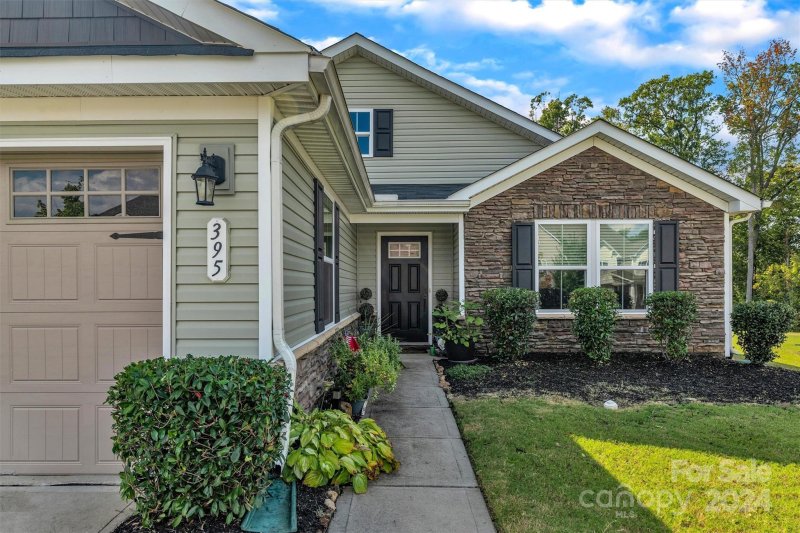 Property image 4 at 395 Hunton Forest Drive, Concord, NC 28027