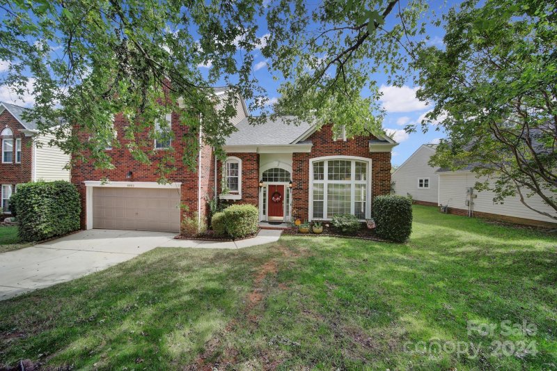 Property image 2 at 6902 Neuhoff Lane, Charlotte, NC 28269