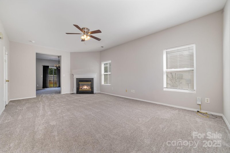 Property image 3 at 4803 Roxfield Lane, Charlotte, NC 28215