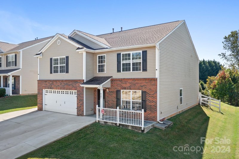 Property image 2 at 9507 Bayview Parkway, Charlotte, NC 28216