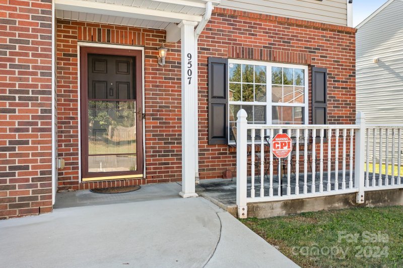 Property image 4 at 9507 Bayview Parkway, Charlotte, NC 28216