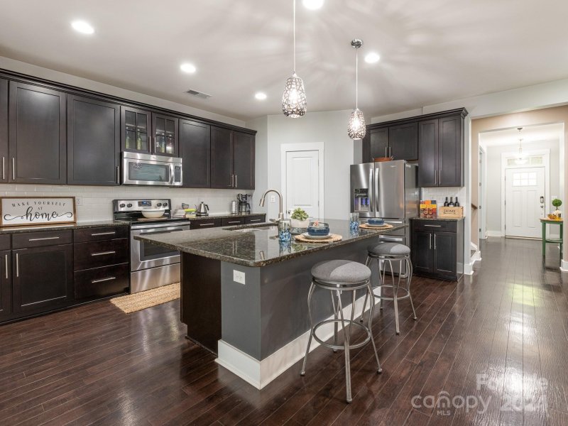 Property image 3 at 1718 Woodward Avenue, Charlotte, NC 28206