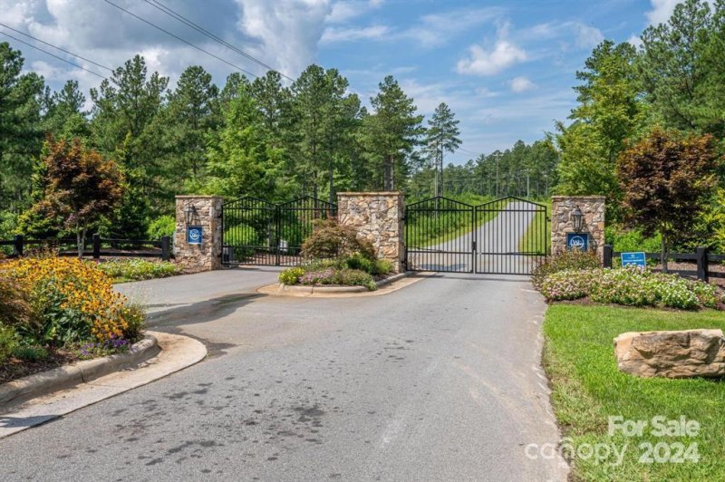 Property image 2 at 260 Scenic Lane, Granite Falls, NC 28630