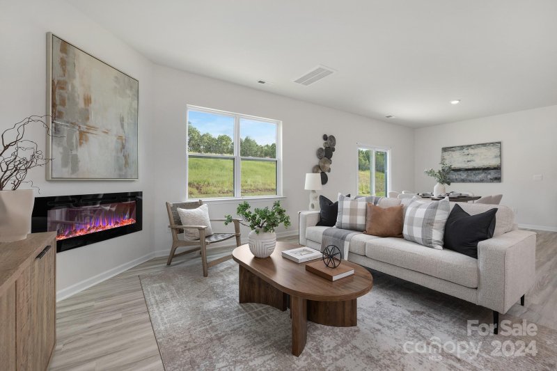 Property image 3 at 3732 13th Street, Hickory, NC 28601