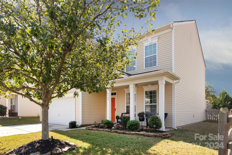 Property image 2 at 4302 Glenduran Lane, Waxhaw, NC 28173