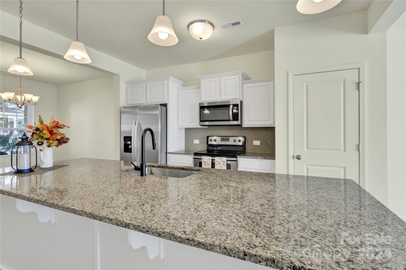 Property image 5 at 104 Blackstone Court, Statesville, NC 28677