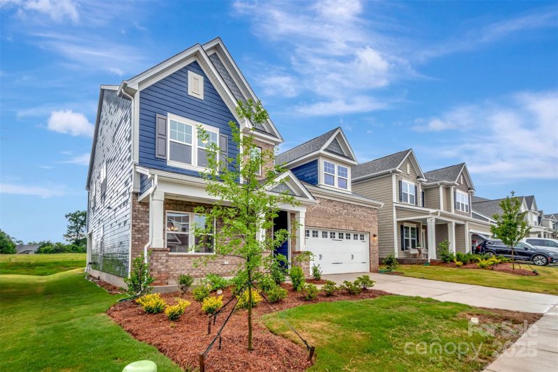 Property image 2 at 10132 Whitaker Pointe Drive, Huntersville, NC 28078