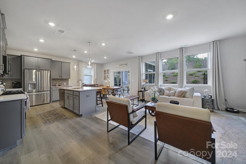 Property image 3 at 16014 River Tree Lane, Charlotte, NC 28278