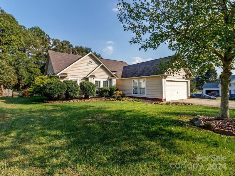 Property image 2 at 1630 Sugar Hollow Drive, Charlotte, NC 28214