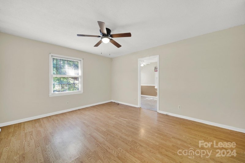 Property image 2 at 716 E John Street, Matthews, NC 28105