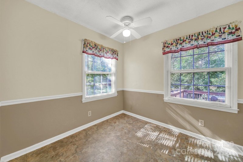 Property image 5 at 716 E John Street, Matthews, NC 28105