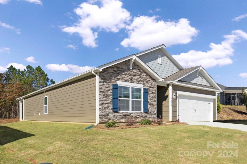 Property image 2 at 3692 Mercer Street, Terrell, NC 28682