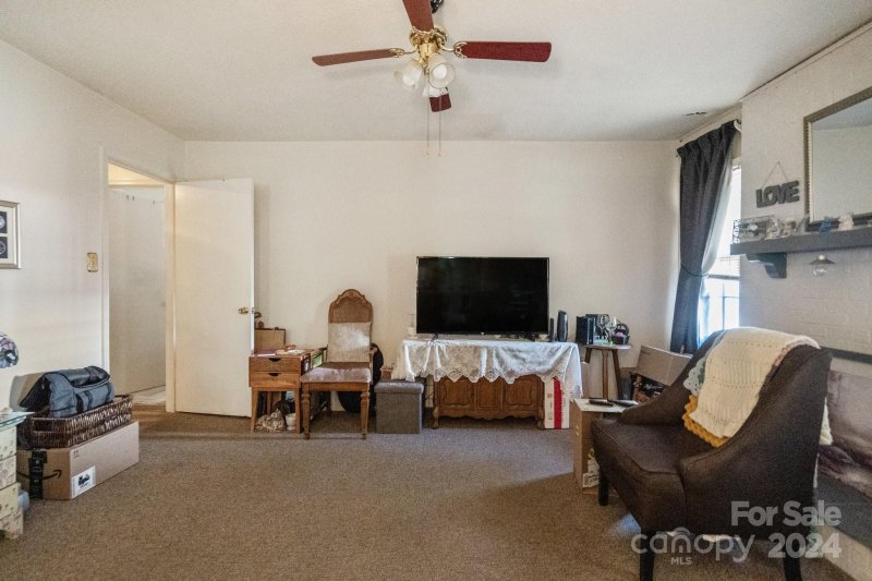 Property image 5 at 7515 Bramblewood Drive, Charlotte, NC 28217