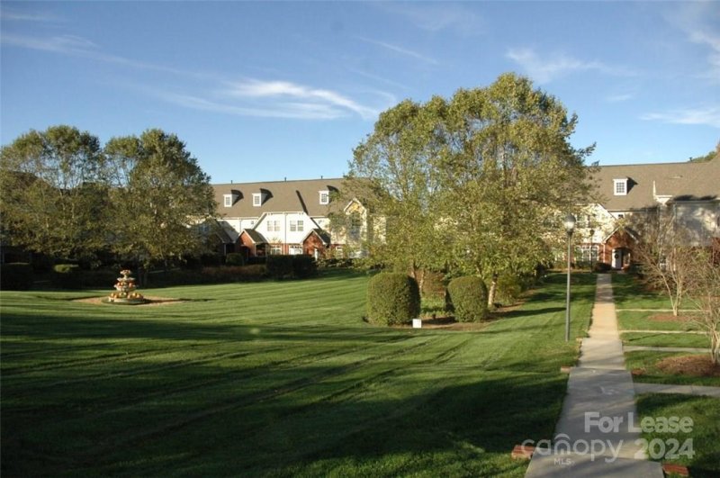 Property image 2 at 1115 Central Park Circle, Davidson, NC 28036