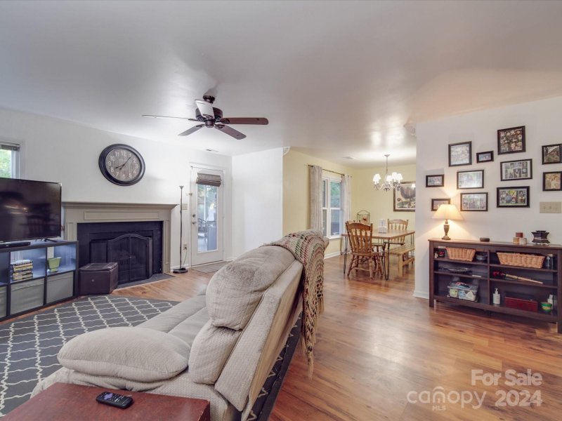 Property image 4 at 10216 Rockwood Road, Charlotte, NC 28215