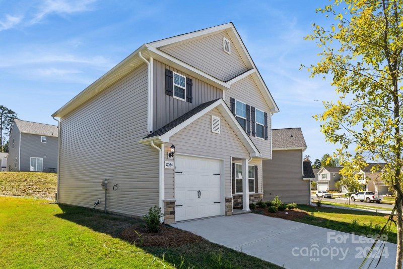Property image 3 at 8034 Moose Creek Drive, Charlotte, NC 28214
