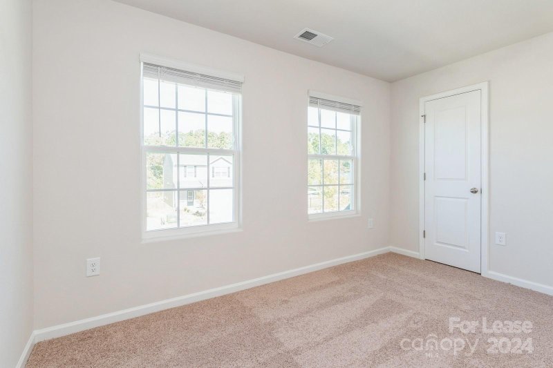 Property image 4 at 8034 Moose Creek Drive, Charlotte, NC 28214