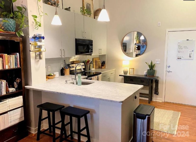 Property image 3 at 2125 Southend Drive, Charlotte, NC 28203