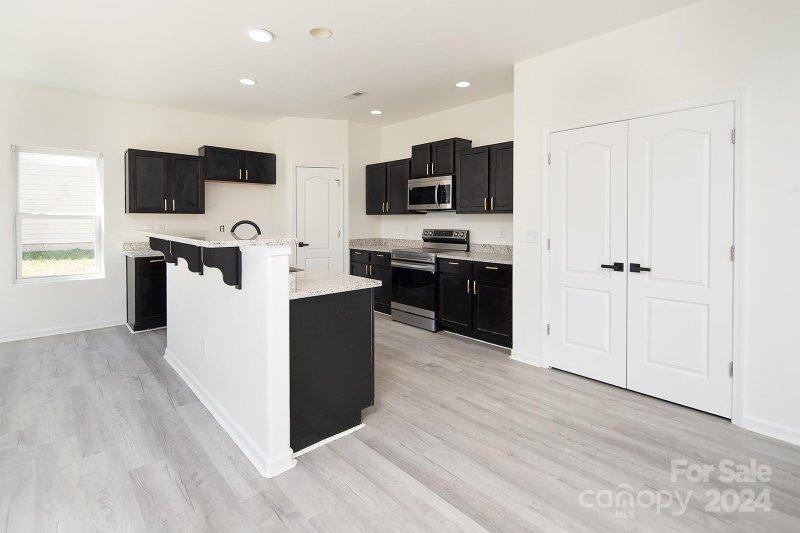 Property image 5 at 1125 Aprilia Lane, Dallas, NC 28034