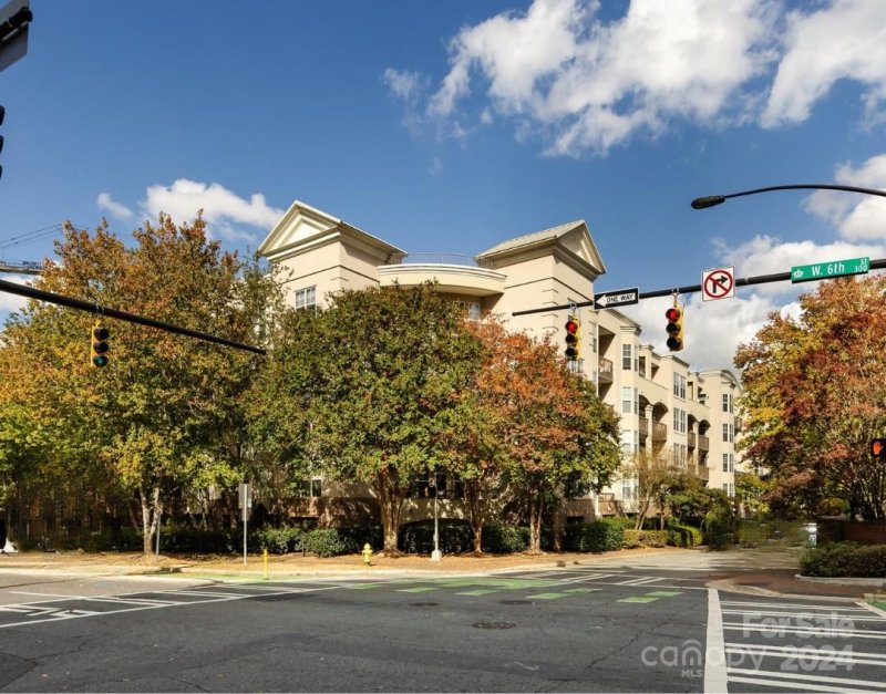 Property image 2 at 405 W 7th Street, Charlotte, NC 28202