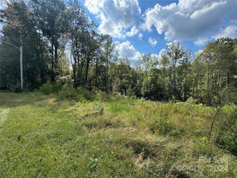 Property image 4 at 1322 Kensington Circle, Newton, NC 28658