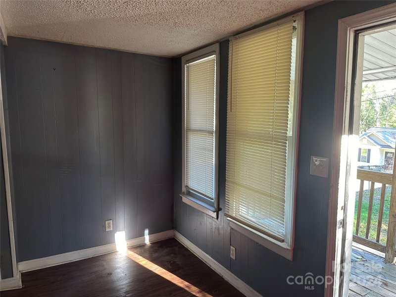 Property image 4 at 1124 W Mauney Avenue, Gastonia, NC 28052