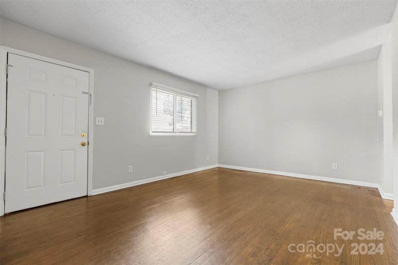 Property image 3 at 2939 Ravencroft Drive, Charlotte, NC 28208