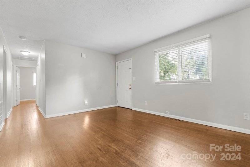 Property image 4 at 2939 Ravencroft Drive, Charlotte, NC 28208