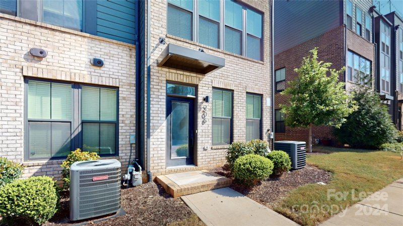 Property image 2 at 206 Music Hall Way, Charlotte, NC 28203