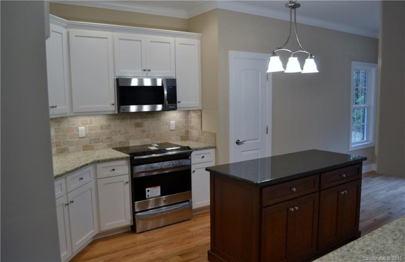 Property image 4 at 128 Orchard Farm Lane, Mooresville, NC 28117