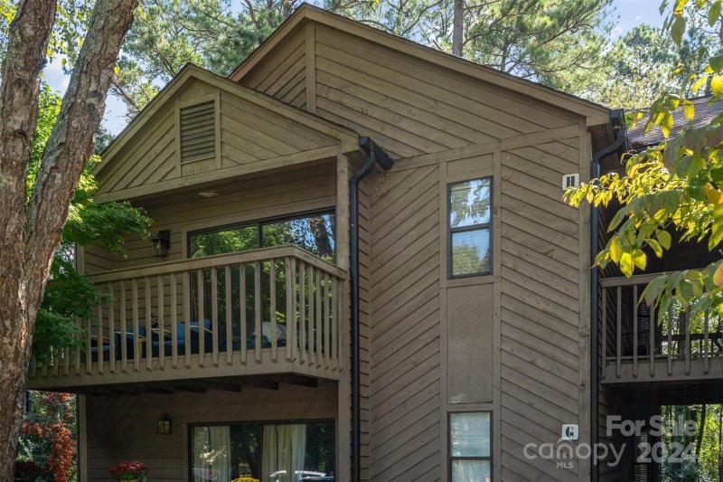 4158 Charlotte Highway