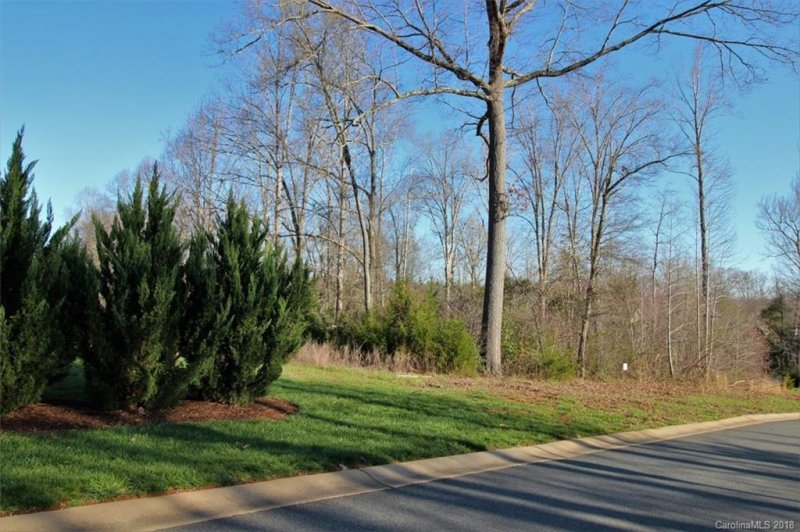 208 Highland Forest Drive