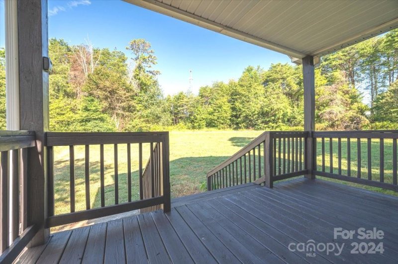 Property image 4 at 128 Inverness Loop, Mooresville, NC 28117